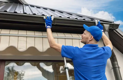 Travaux de gouttières - Rogny-les-Sept-Écluses